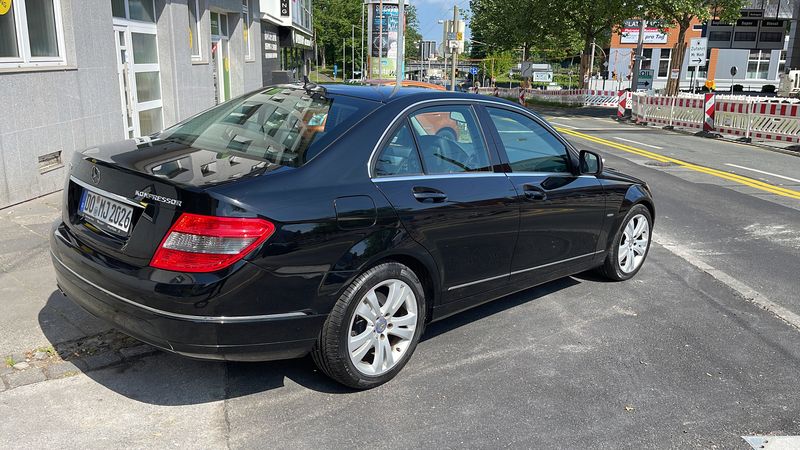 Mercedes-Benz C • 2008 • 189,250 km 6