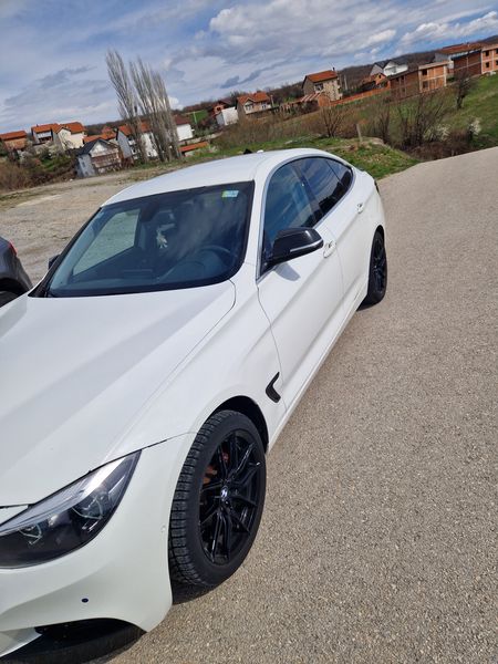 BMW 328i • 2016 • 260,000 km 3