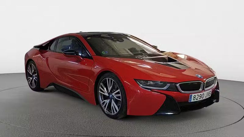 BMW i8 • 2016 • 69,497 km 2
