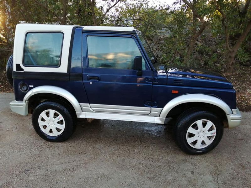 Suzuki Samurai • 1997 • 87,000 km 2