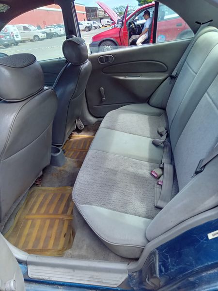 Ford Escort • 1998 • 240,000 km 4