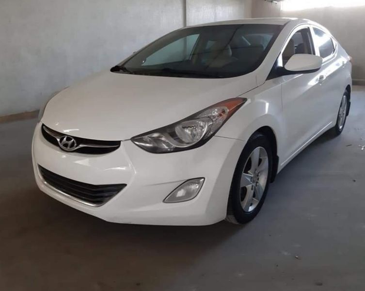 Hyundai Elantra • 2016 • 50 km 2