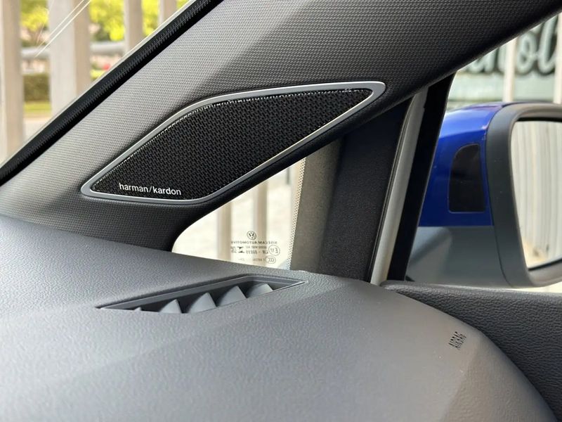 Volkswagen Golf • 2024 • 8,900 km 11