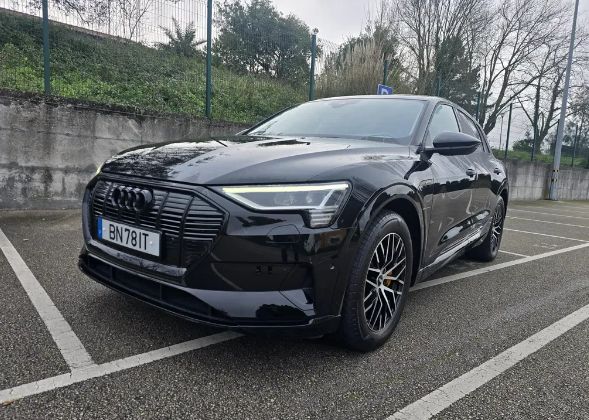 Audi e-tron • 2022 • 30,000 km 1
