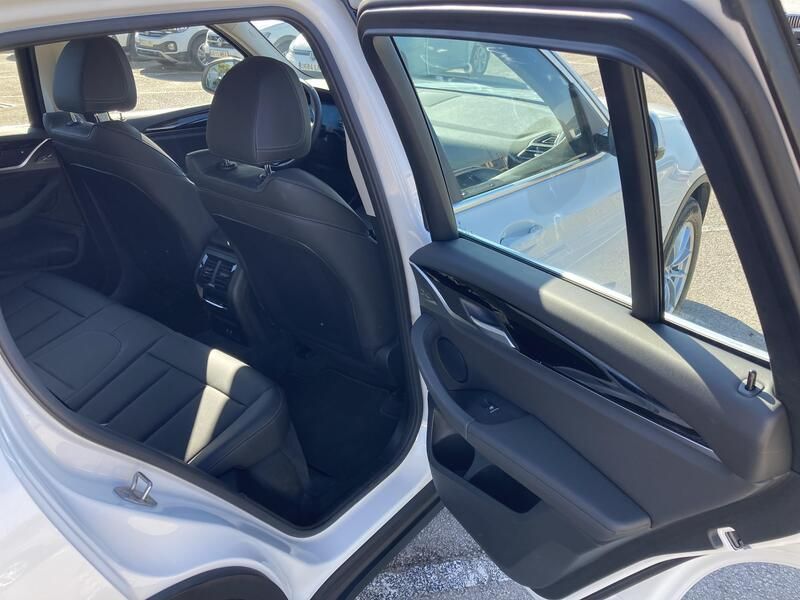 BMW X3 • 2024 • 26,558 km 21