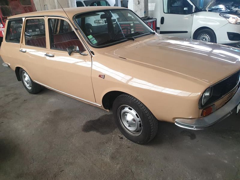 Renault 12 • 1971 • 98,000 km 2
