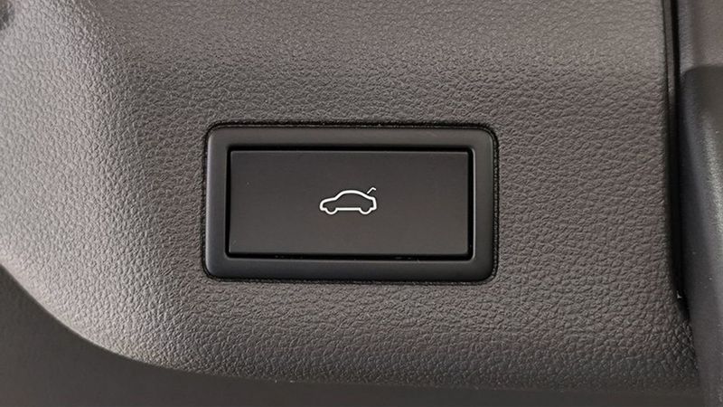 Volkswagen Multivan • 2024 • 3,979 km 17