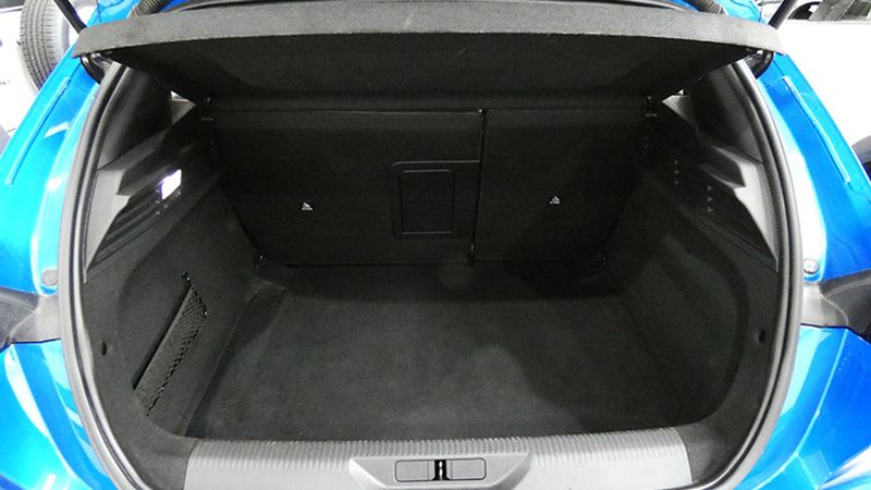 Peugeot 308 • 2021 • 42,107 km 18