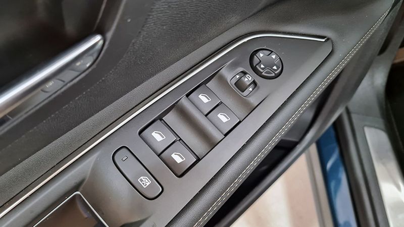 Peugeot 3008 • 2024 • 2,180 km 24