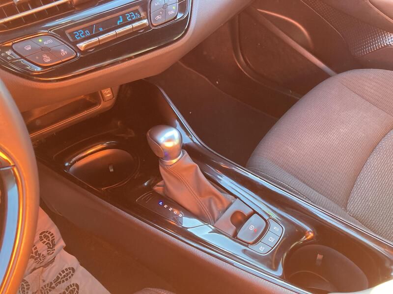 Toyota C-HR • 2019 • 65,251 km 5