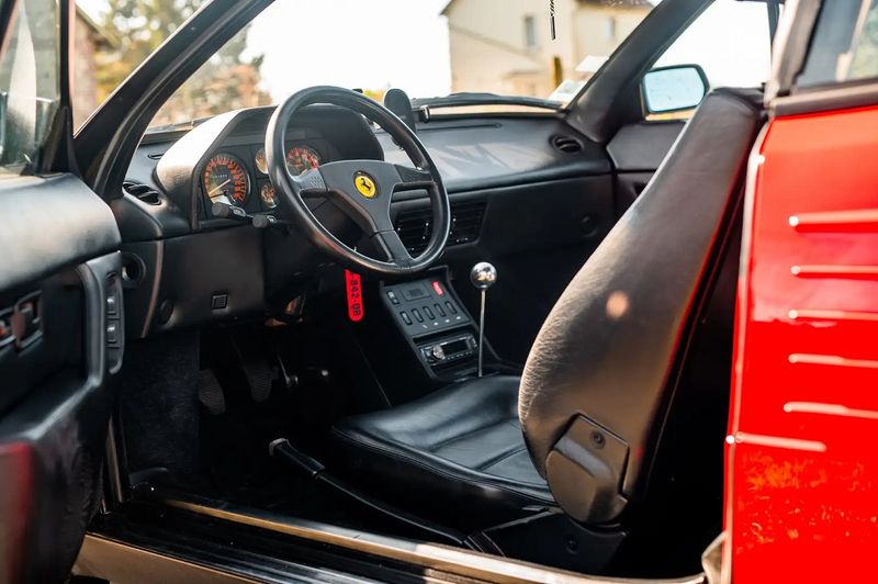 Ferrari FF • 1992 • 31,700 km 11