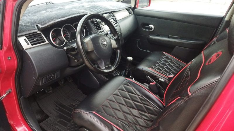 Nissan Tiida • 2011 • 200,000 km 8