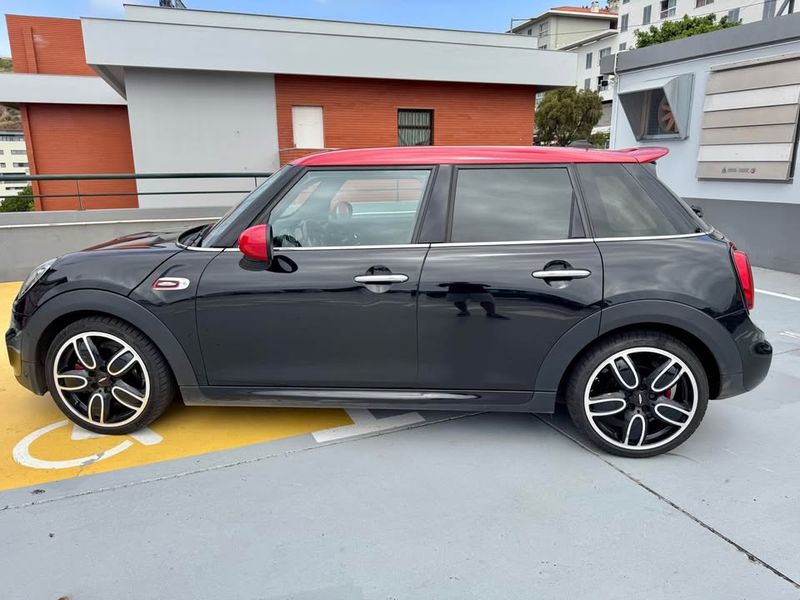 MINI Cooper D Clubman • 2016 • 90,000 km 3