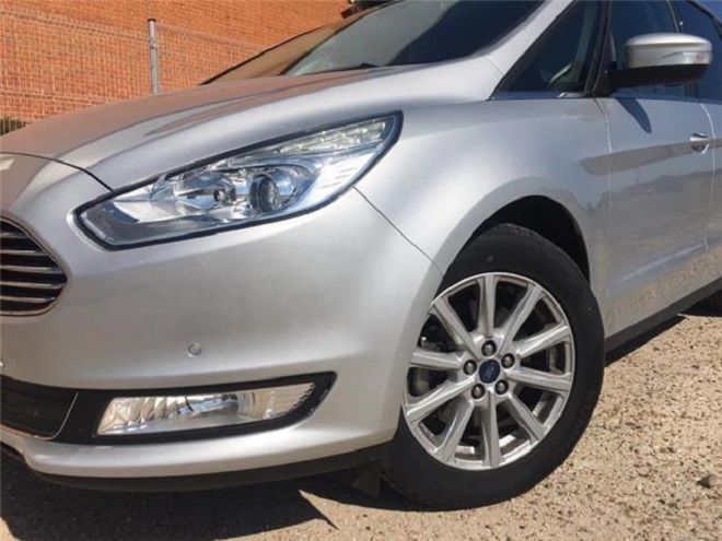 Ford Galaxy • 2017 • 118,000 km 1