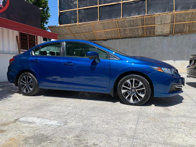 Honda Civic • 2015 • 86,000 km 9