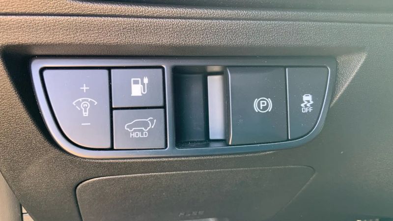 Kia K5 • 2024 • 2,235 km 13