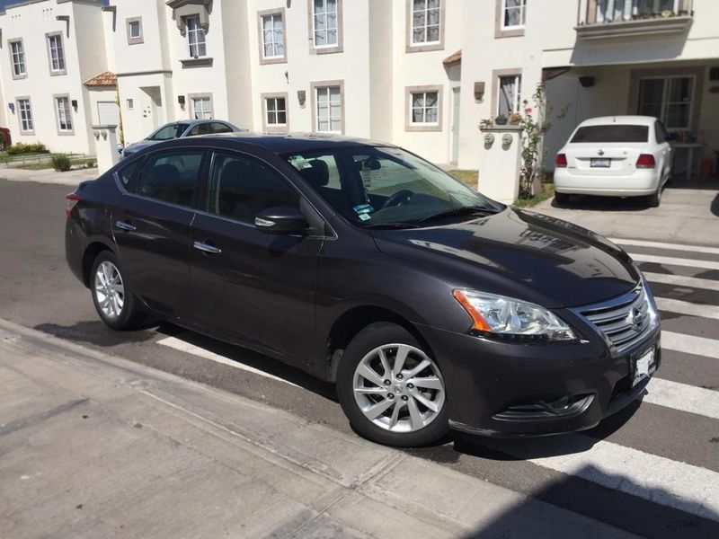 Nissan Sentra Advance • 2016 • 160,000 km 3
