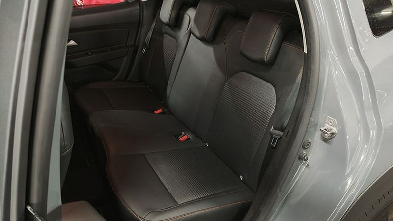 Dacia Duster • 2023 • 58,920 km 4