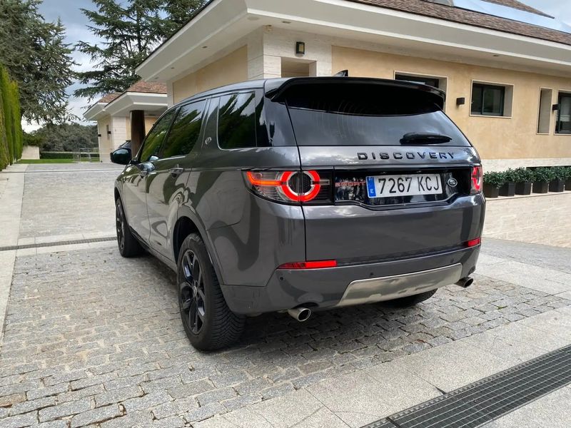 Land Rover Discovery • 2017 • 115,750 km 1