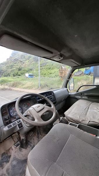 Mitsubishi Fuso canter • 2009 • 145,000 km 3