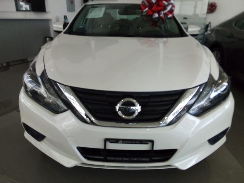 Nissan Altima • 2017 • 86,000 km 17
