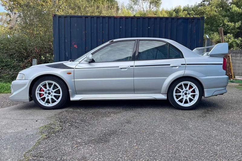 Mitsubishi Lancer Evo • 2000 • 91,744 km 4