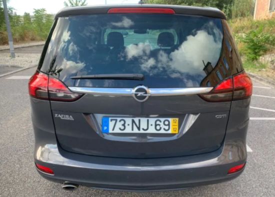 Opel Zafira • 2012 • 259,000 km 2