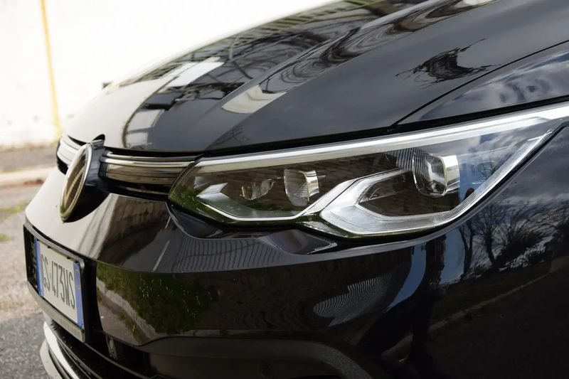 Volkswagen Golf • 2021 • 33,000 km 11