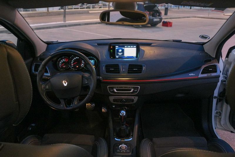 Renault Megane II • 2015 • 85,000 km 10