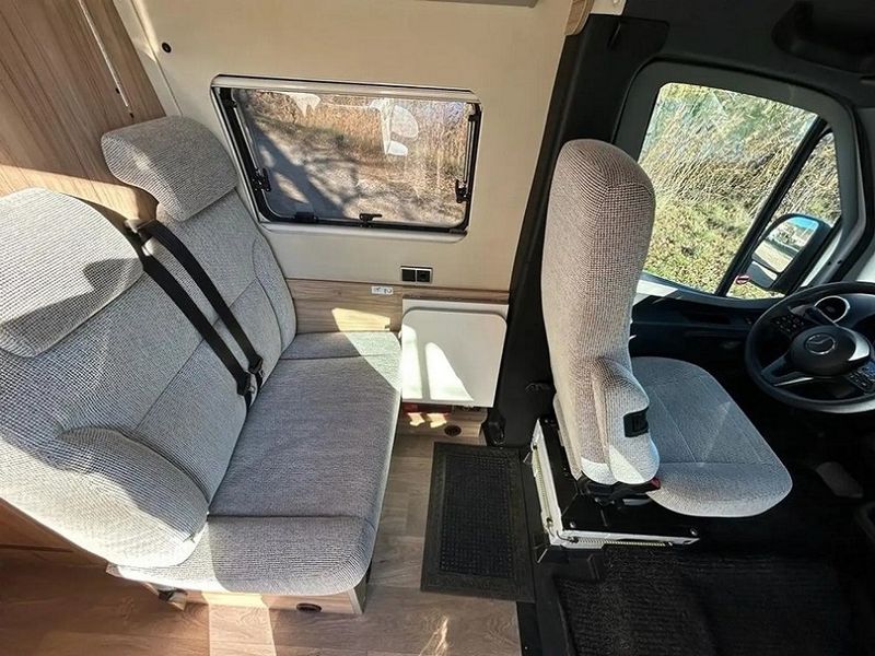 Mercedes-Benz 100 D • 2019 • 124,000 km 20