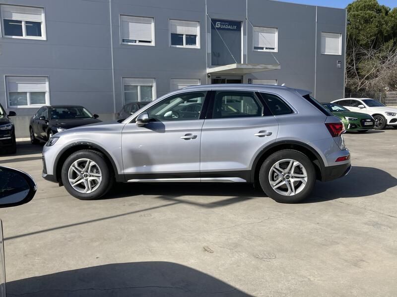 Audi Q5 • 2023 • 19,949 km 2