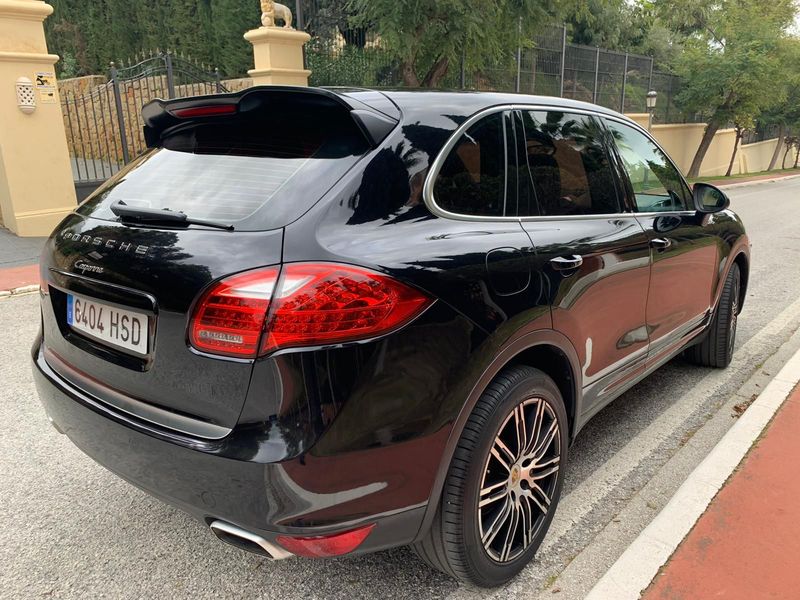 Porsche Cayenne • 2013 • 151,000 km 4