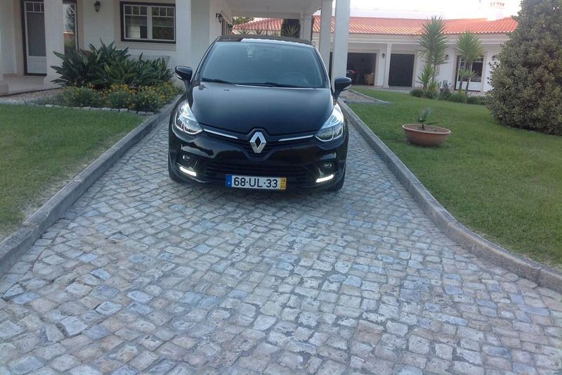 Renault Clio • 2018 • 20,000 km 1