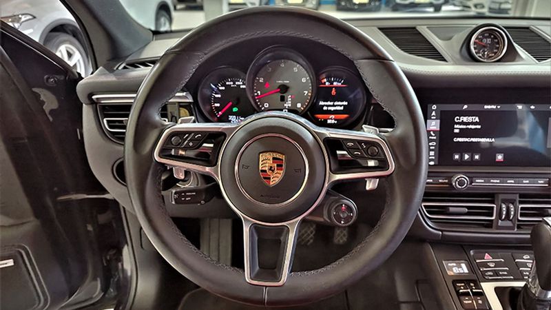Porsche Macan • 2021 • 35,000 km 6