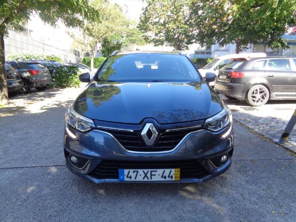 Renault Mégane • 2019 • 129,989 km 1