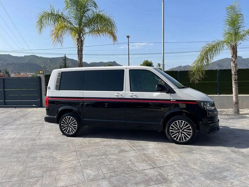 Volkswagen T5 Transporter Shuttle • 2018 • 214,000 km 1