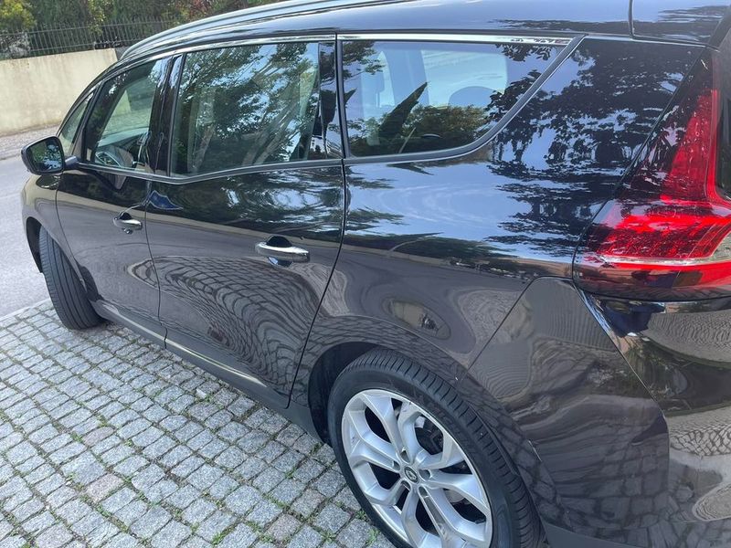 Renault Grand Scenic • 2017 • 60,000 km 3