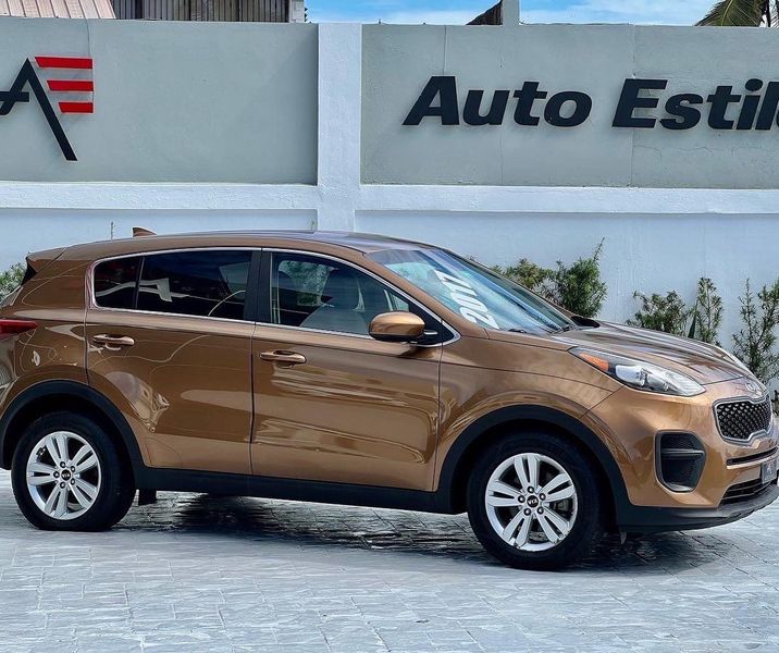Kia Sportage • 2017 • 1,111,111,111 km 7