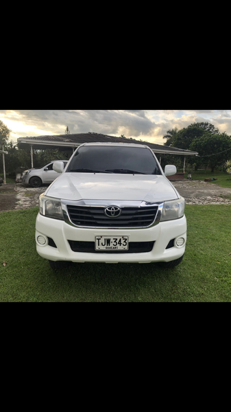 Toyota Hilux • 2013 • 154,000 km 3