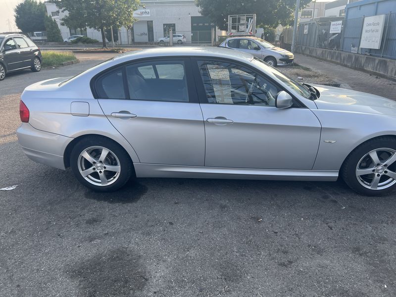 BMW 3 Series • 2009 • 230,000 km 6