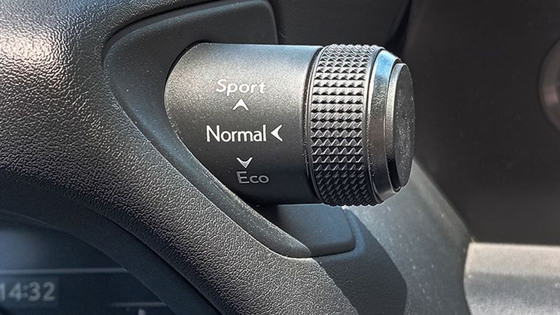 Lexus UX • 2021 • 44,700 km 15