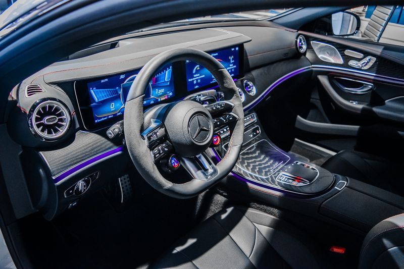 Mercedes-Benz CLS • 2022 • 24,900 km 7