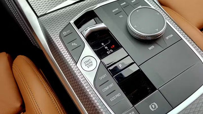 BMW 4 Series • 2024 • 6,317 km 5