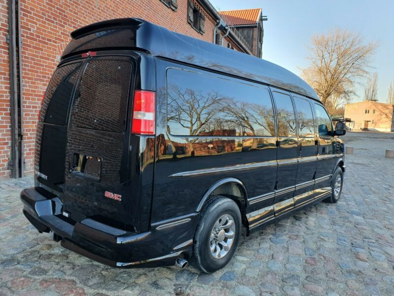 GMC Savana • 2011 • 159,000 km 3