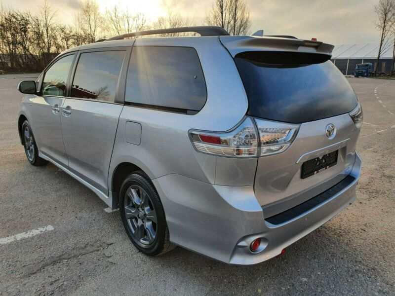 Toyota Sienna • 2019 • 109,500 km 4