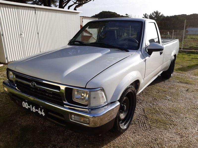Toyota Hilux • 1991 • 130,000 km 6