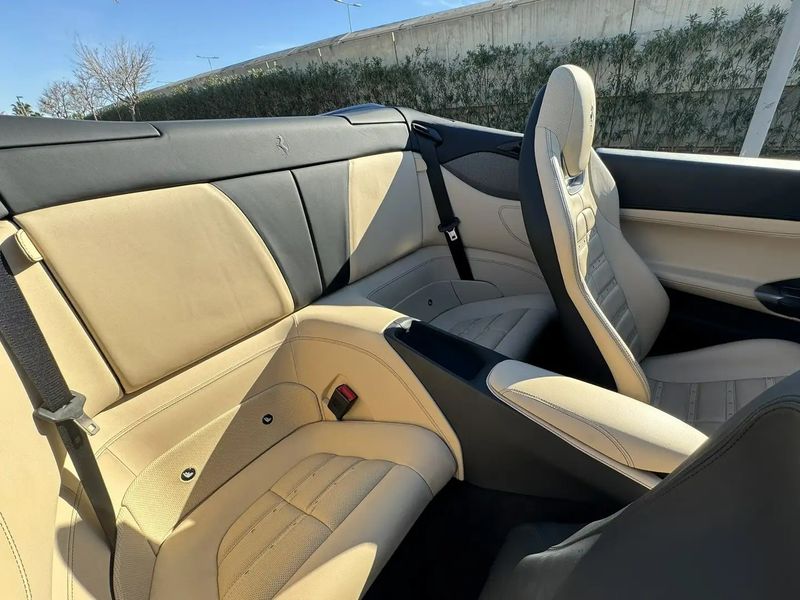 Ferrari Portofino • 2020 • 17,600 km 42