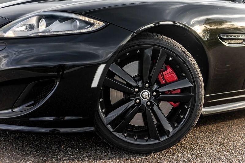 Jaguar XKR • 2012 • 89,500 km 4