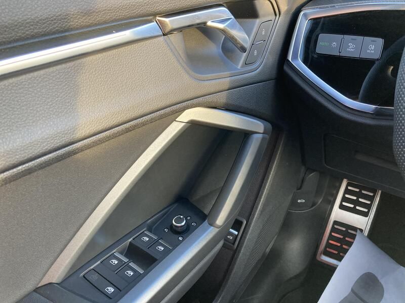 Audi Q3 • 2024 • 2,312 km 17