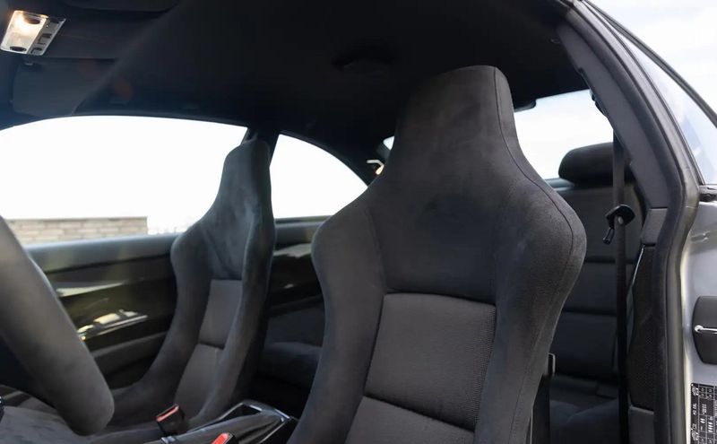 BMW M3 • 2003 • 118,000 km 12